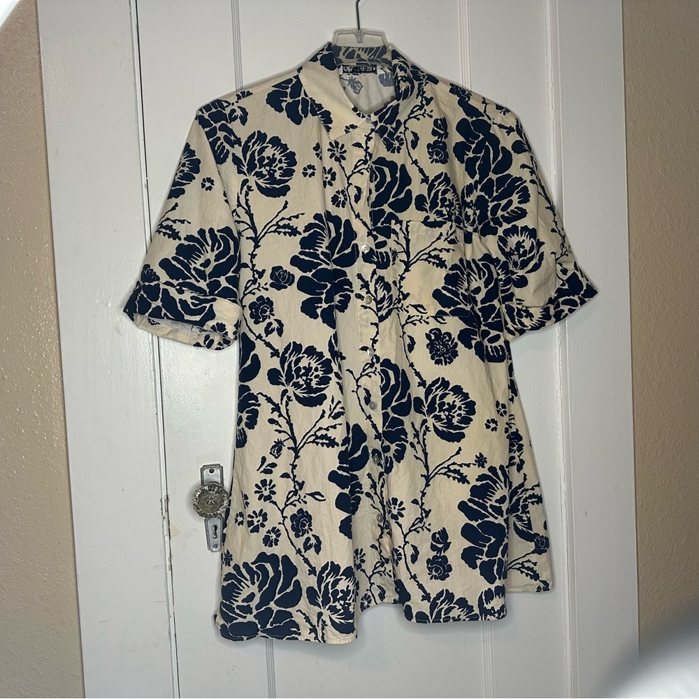 Women’s Zara Blouse